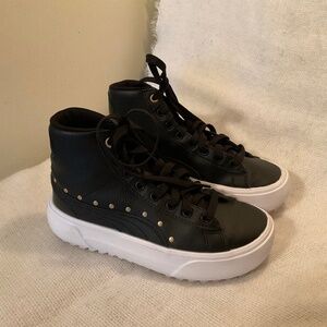 Puma Leather Platform Black Sneakers High Tops 390483-01 Women’s Sz 4.5 Shoes